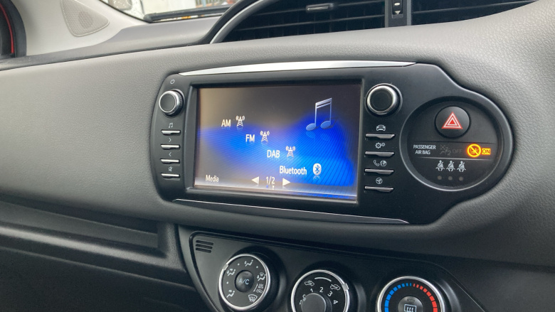 Toyota Yaris 1.5 VVT-i Icon 5dr Petrol Hatchback